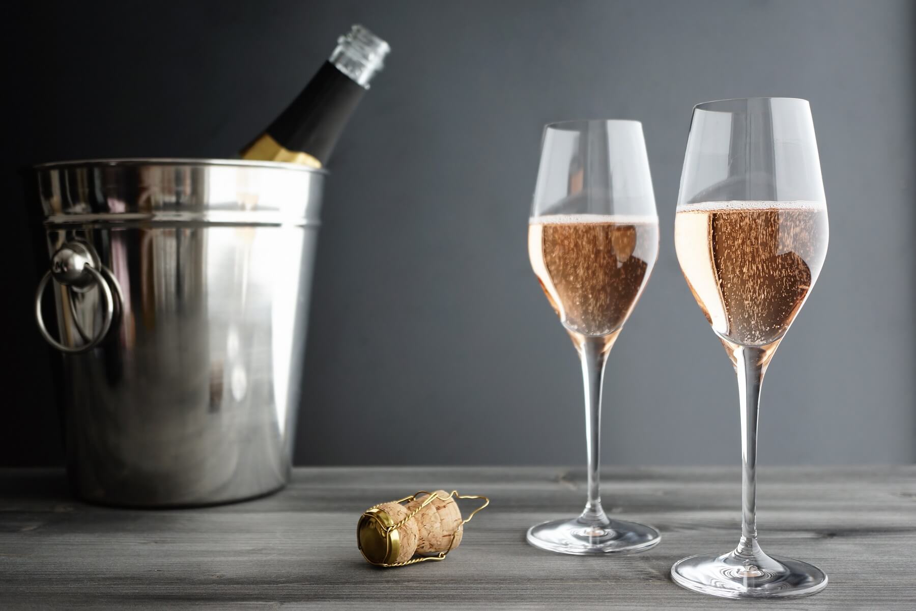 Capodanno 2022: 5 spumanti che sanno di Champagne per un grande brindisi